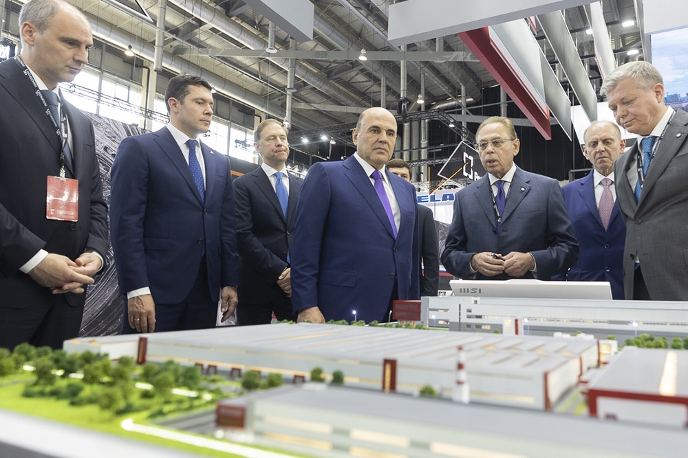 На “Иннопроме-2025” председателю правительства показали поезд будущего На “Иннопроме-2025” председателю правительства показали поезд будущего