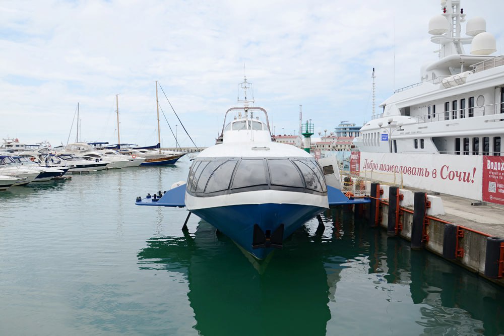 Между Сочи и Сухумом откроют регулярное сообщение по Черному морю Между Сочи и Сухумом откроют регулярное сообщение по Черному морю