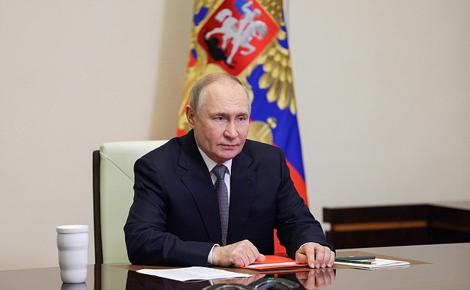 Совещание с постоянными членами Совета Безопасности под председательством Президента России Совещание с постоянными членами Совета Безопасности под председательством Президента России