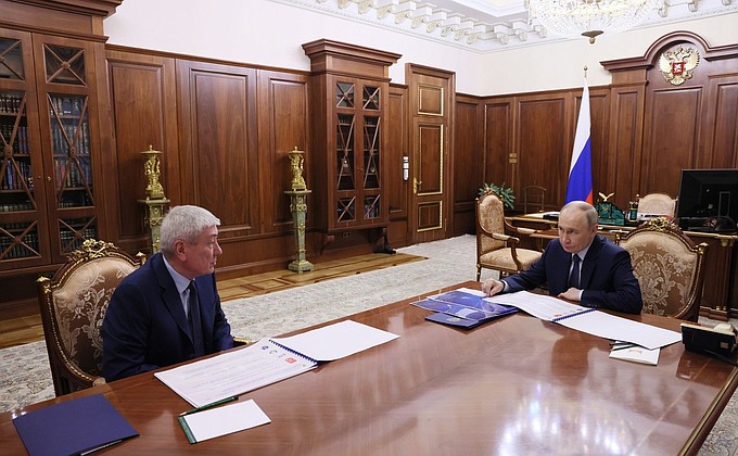 Встреча с Юрием Чиханчиным, главой Росфинмониторинга • Президент России Встреча с Юрием Чиханчиным, главой Росфинмониторинга • Президент России