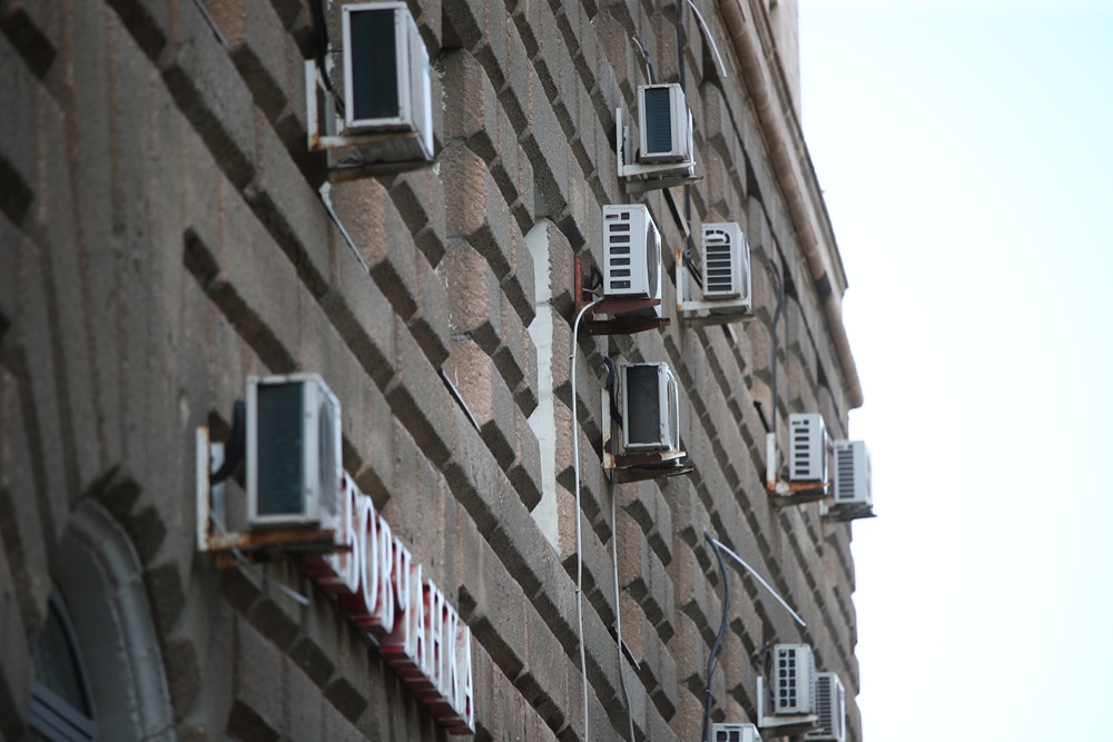 Штраф “накапал”: за мешающий соседям кондиционер могут наказать рублем Штраф “накапал”: за мешающий соседям кондиционер могут наказать рублем