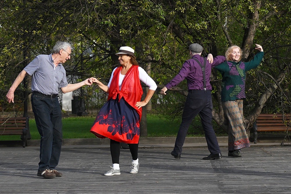 В Москве выплату к юбилею свадьбы получили 150 тысяч семейных пар В Москве выплату к юбилею свадьбы получили 150 тысяч семейных пар