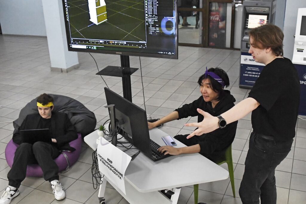 В Минцифры обсудили развитие креативной экономики и IT-сектора В Минцифры обсудили развитие креативной экономики и IT-сектора