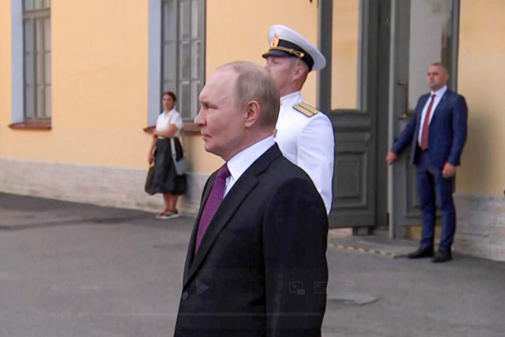 Россия и Беларусь готовятся запустить трансграничный тур по городам двух стран Россия и Беларусь готовятся запустить трансграничный тур по городам двух стран