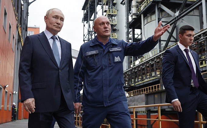 Президент России посетил Магнитогорский металлургический комбинат Президент России посетил Магнитогорский металлургический комбинат