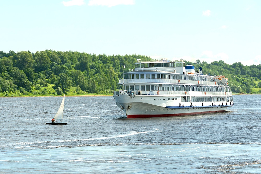 В России набирают популярность круизы по рекам и озерам В России набирают популярность круизы по рекам и озерам