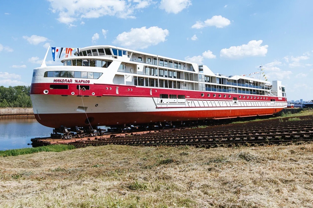 Новое круизное судно “Николай Жарков” спущено на воду в Нижнем Новгороде Новое круизное судно “Николай Жарков” спущено на воду в Нижнем Новгороде