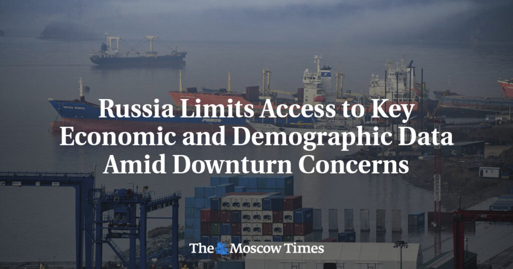 Россия ограничивает доступ к ключевым экономическим и демографическим данным на фоне опасений спада Россия ограничивает доступ к ключевым экономическим и демографическим данным на фоне опасений спада