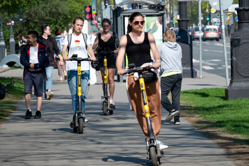 В Астрахани могут запретить электросамокаты в городе В Астрахани могут запретить электросамокаты в городе