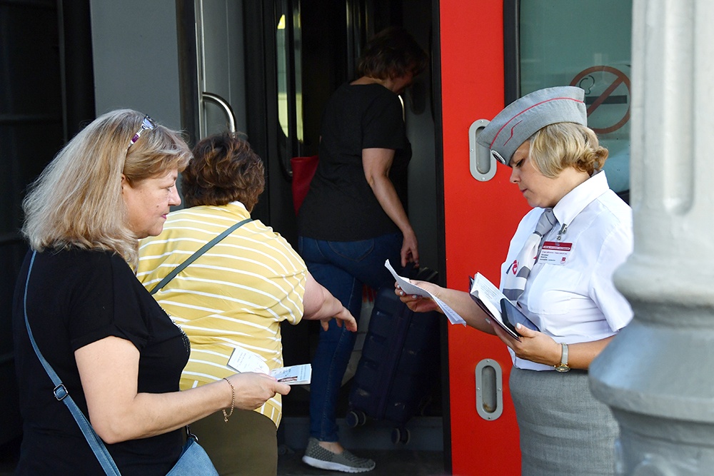 Этой осенью россияне отправятся в отпуск на поездах. Этой осенью россияне отправятся в отпуск на поездах.