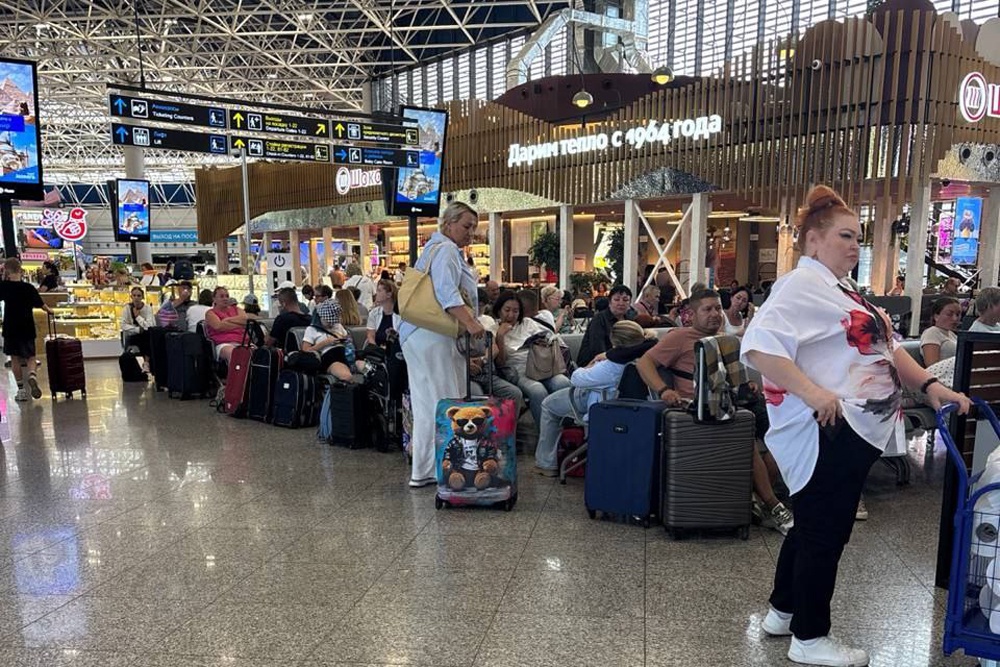 В сочинском аэропорту задержали свыше 50 рейсов – Российская газета. В сочинском аэропорту задержали свыше 50 рейсов – Российская газета.