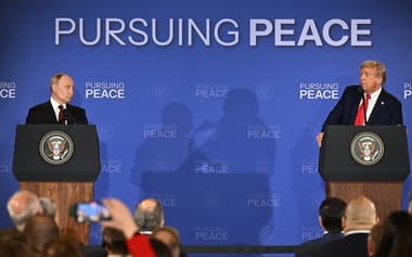 Экс-президент Украины Янукович проиграл суд по делу о санкциях ЕС. Экс-президент Украины Янукович проиграл суд по делу о санкциях ЕС.