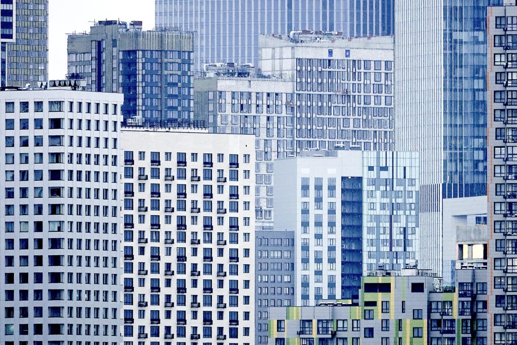 Замминистра Стасишин указал на города с перегретым рынком жилья. Замминистра Стасишин указал на города с перегретым рынком жилья.