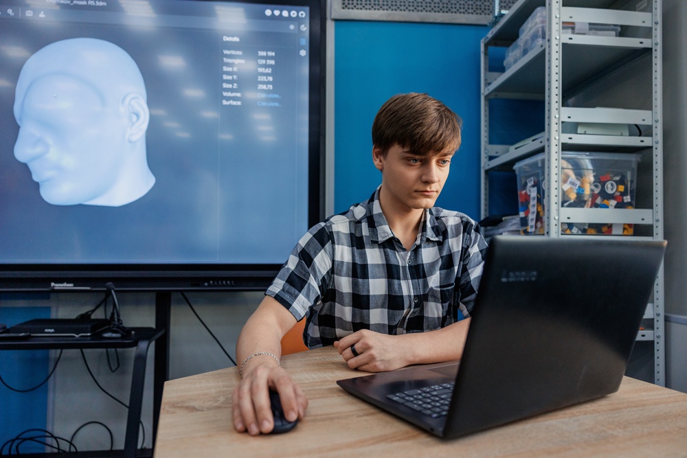 Анастасия Ракова анонсировала запуск ИИ-помощника для учителей в МЭШ Анастасия Ракова анонсировала запуск ИИ-помощника для учителей в МЭШ