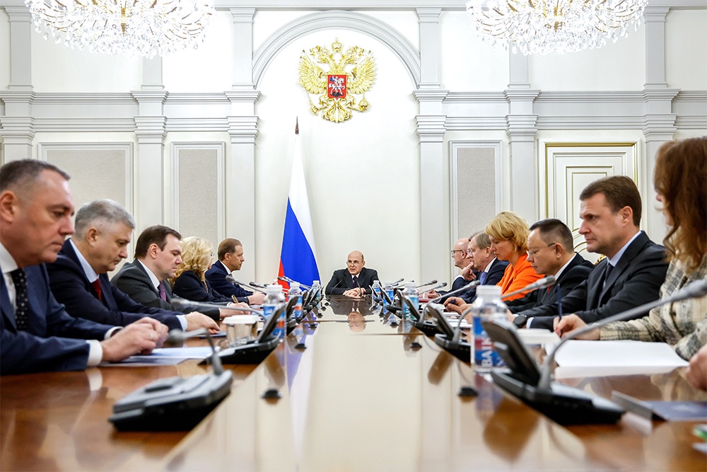 Михаил Мишустин выступил за повышение престижа профессий для молодежи. Михаил Мишустин выступил за повышение престижа профессий для молодежи.