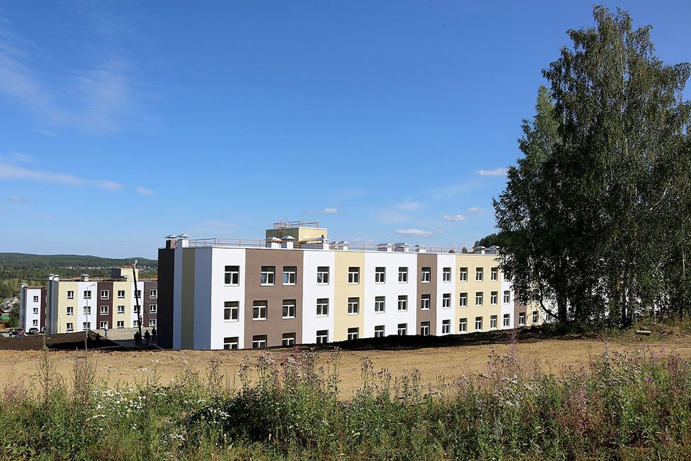 Пять регионов получат 7,8 млрд рублей для переселения жителей из аварийного жилья. Пять регионов получат 7,8 млрд рублей для переселения жителей из аварийного жилья.