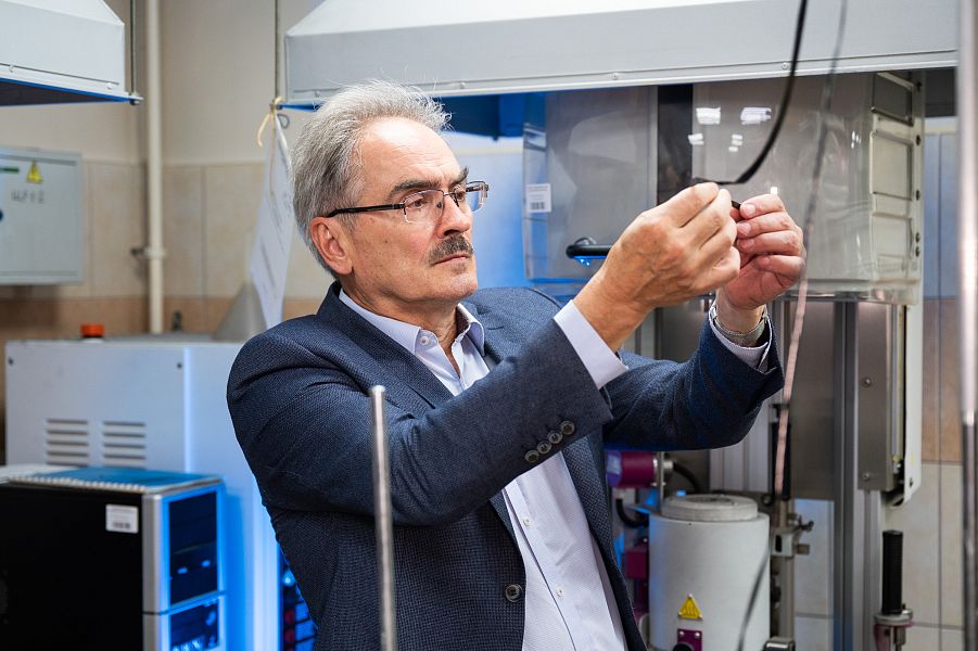 Ученые улучшили углеродную нить для 3D-принтинга аэрокосмических деталей. Ученые улучшили углеродную нить для 3D-принтинга аэрокосмических деталей.