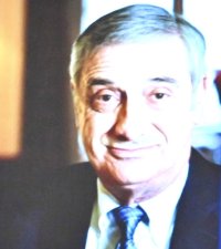 Премия памяти Нобеля по экономике вручена за изучение экономического роста. Премия памяти Нобеля по экономике вручена за изучение экономического роста.