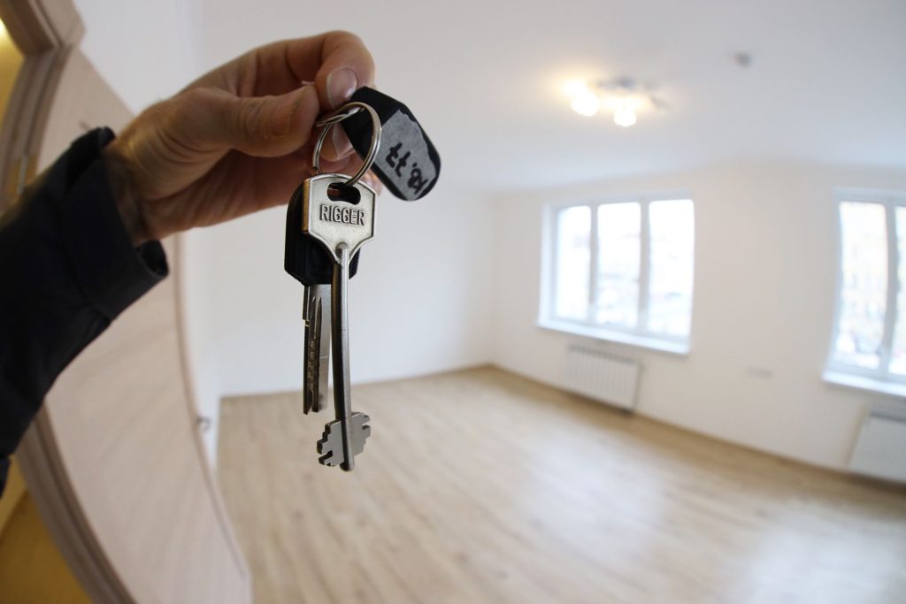 Новый стандарт проверки защитит покупателей квартир от мошенничества. Новый стандарт проверки защитит покупателей квартир от мошенничества.