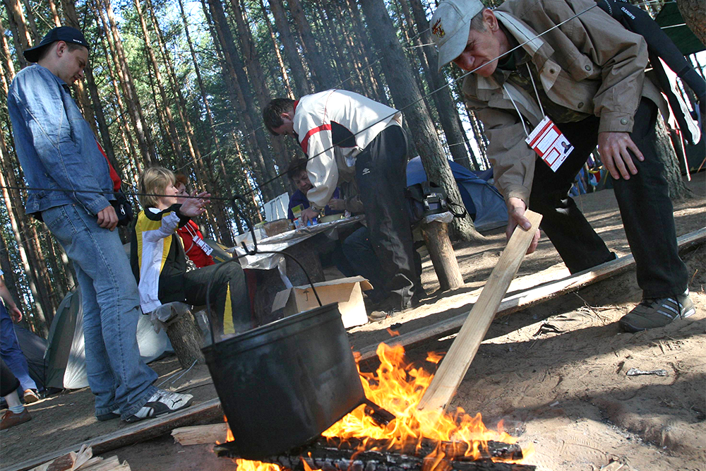 Российские туристы осваивают кэмпинги для взрослых. Российские туристы осваивают кэмпинги для взрослых.