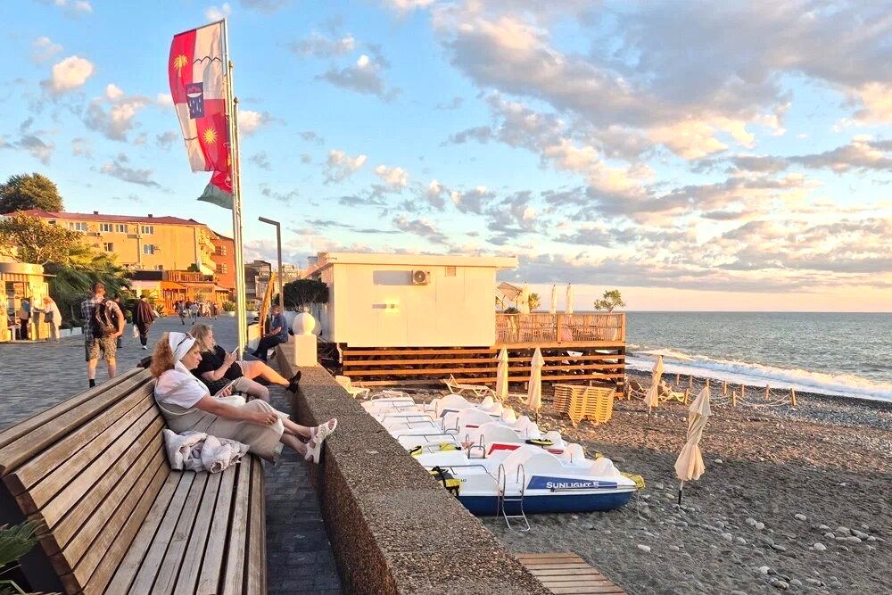 В Сочи откроются зимние пляжи: Чем они отличаются от летних и чем там можно заняться В Сочи откроются зимние пляжи: Чем они отличаются от летних и чем там можно заняться