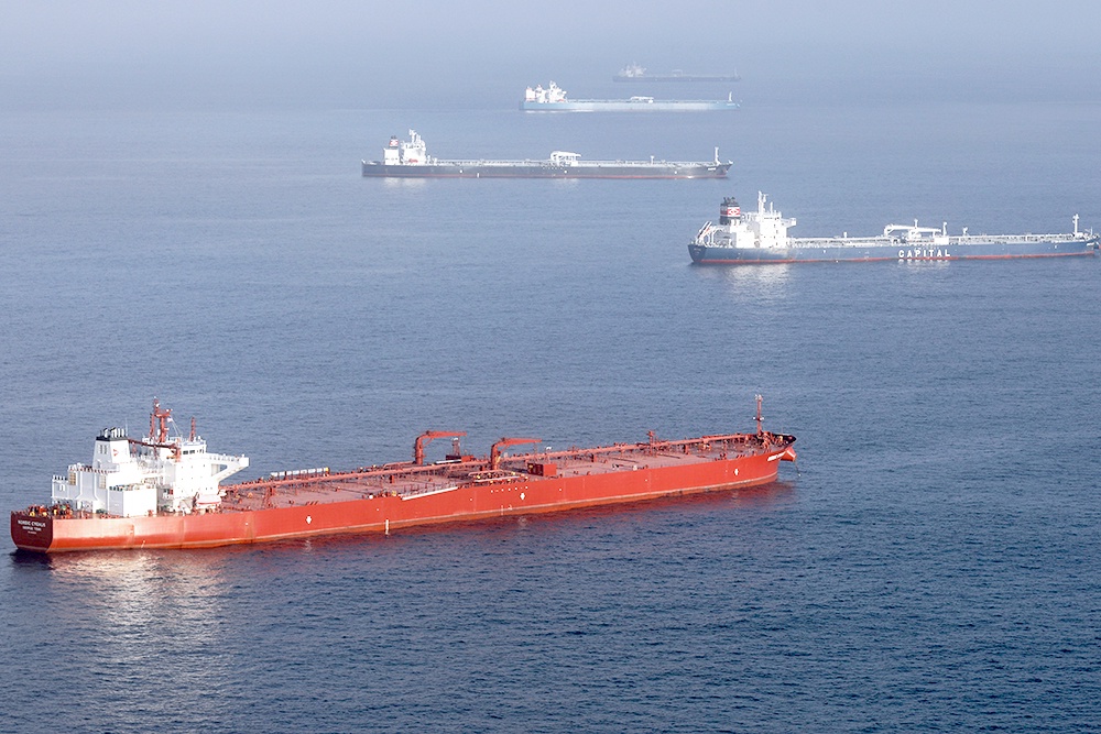 Трамп пытается надавить на Индию, призывая отказаться от российской нефти. Трамп пытается надавить на Индию, призывая отказаться от российской нефти.