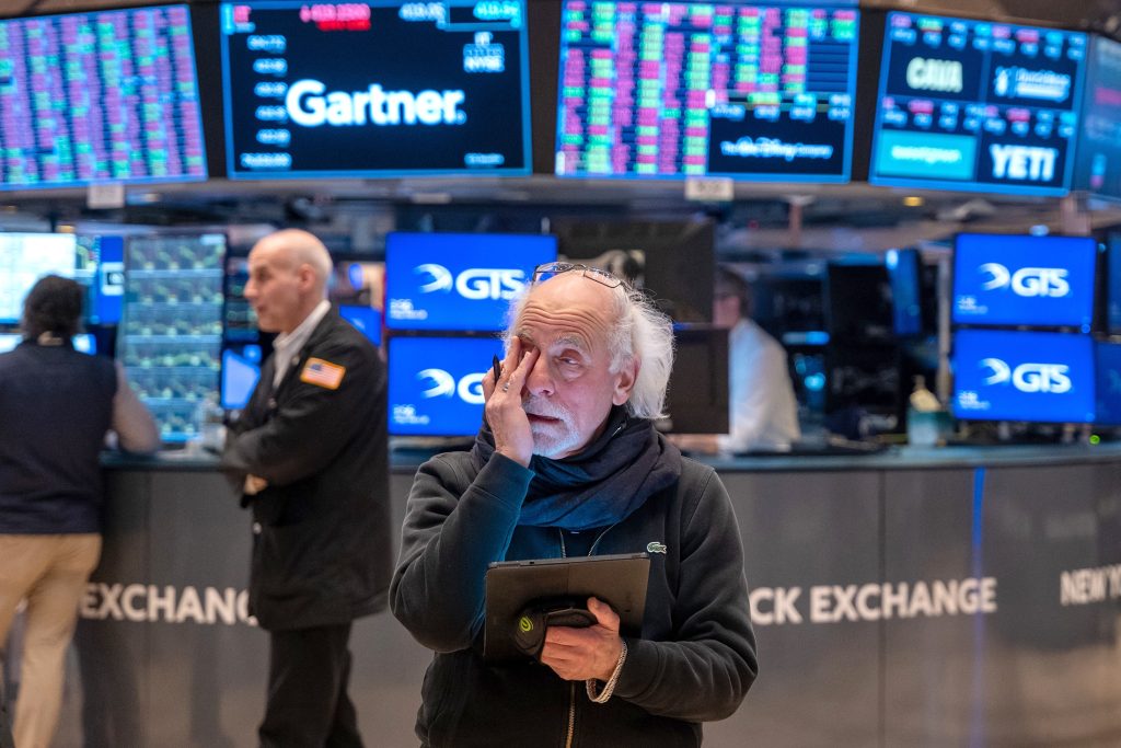 Торговая война Трампа вызвала падение фондовых и криптовалютных рынков. Торговая война Трампа вызвала падение фондовых и криптовалютных рынков.