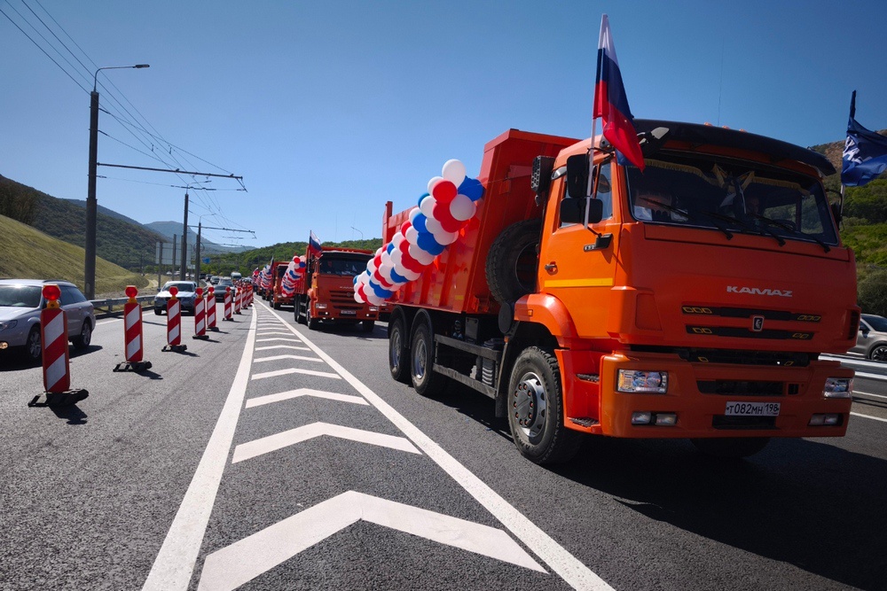 В Крыму начали движение по юго-восточному обходу Симферополя. В Крыму начали движение по юго-восточному обходу Симферополя.