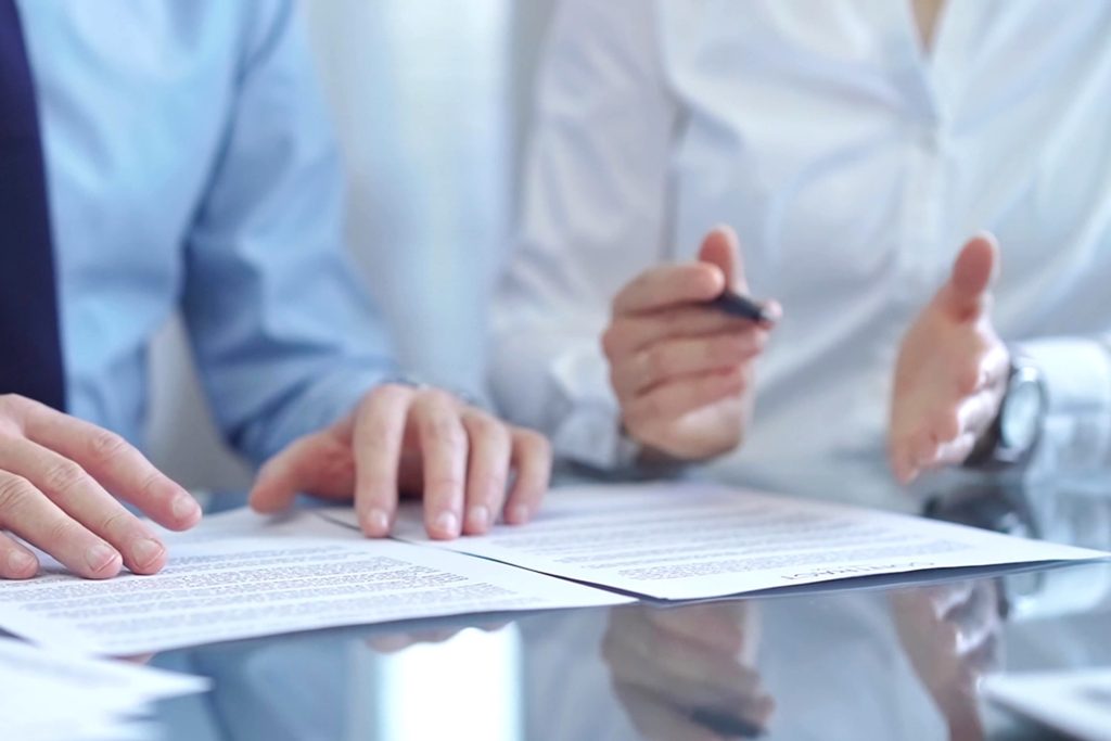 Госдума одобрила закон о предоставлении бесплатных адвокатов для разрешения трудовых споров. Госдума одобрила закон о предоставлении бесплатных адвокатов для разрешения трудовых споров.