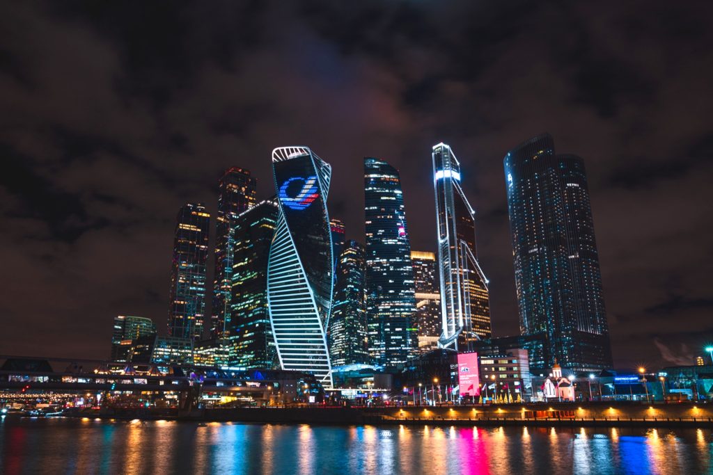 Бизнес-туристы в Москве расходуют больше, чем обычные путешественники. Бизнес-туристы в Москве расходуют больше, чем обычные путешественники.