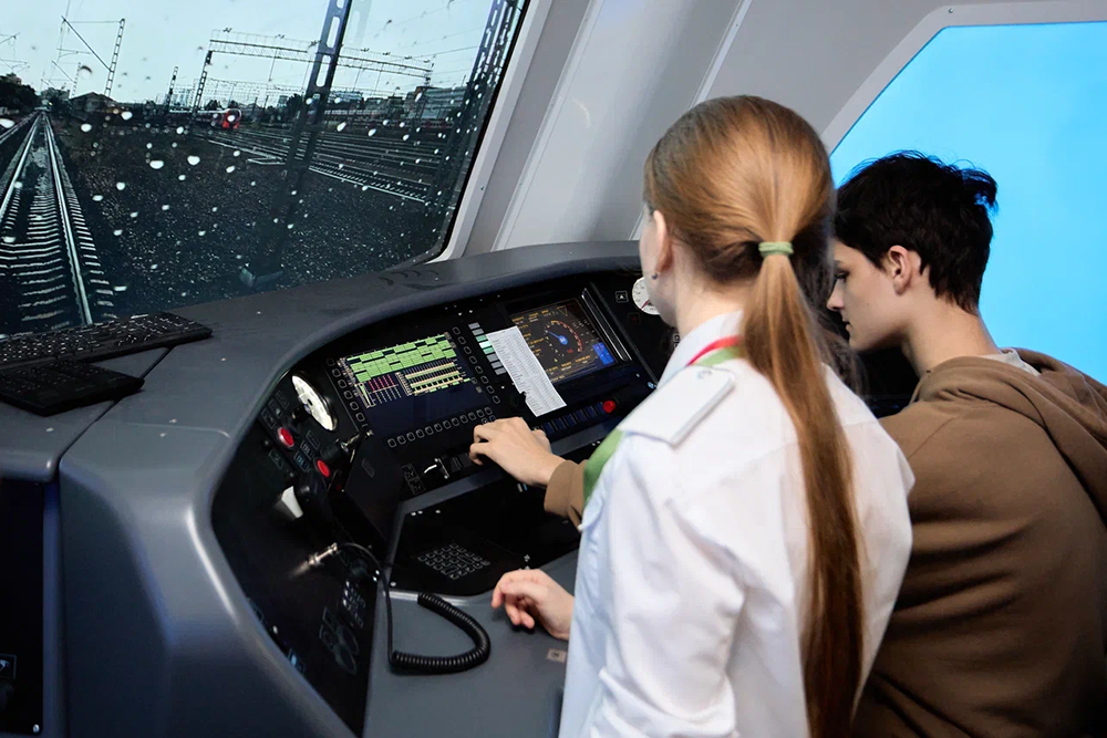 Анастасия Ракова объявила о проведении единого дня открытых дверей в московских колледжах для школьников. Анастасия Ракова объявила о проведении единого дня открытых дверей в московских колледжах для школьников.