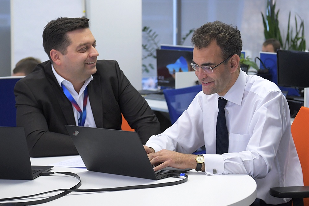 Работодатели трансформируют меры поддержки сотрудников: скидки на продукты и проездные. Работодатели трансформируют меры поддержки сотрудников: скидки на продукты и проездные.