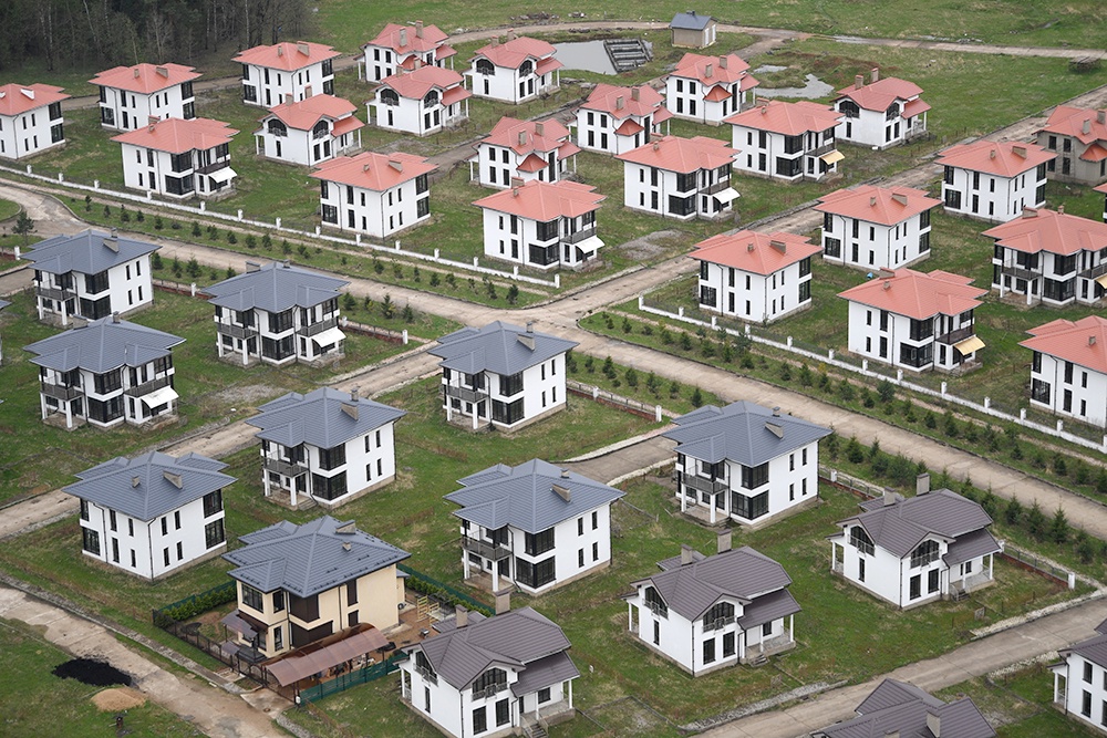 Две трети новостроек приходится на частные дома. Две трети новостроек приходится на частные дома.