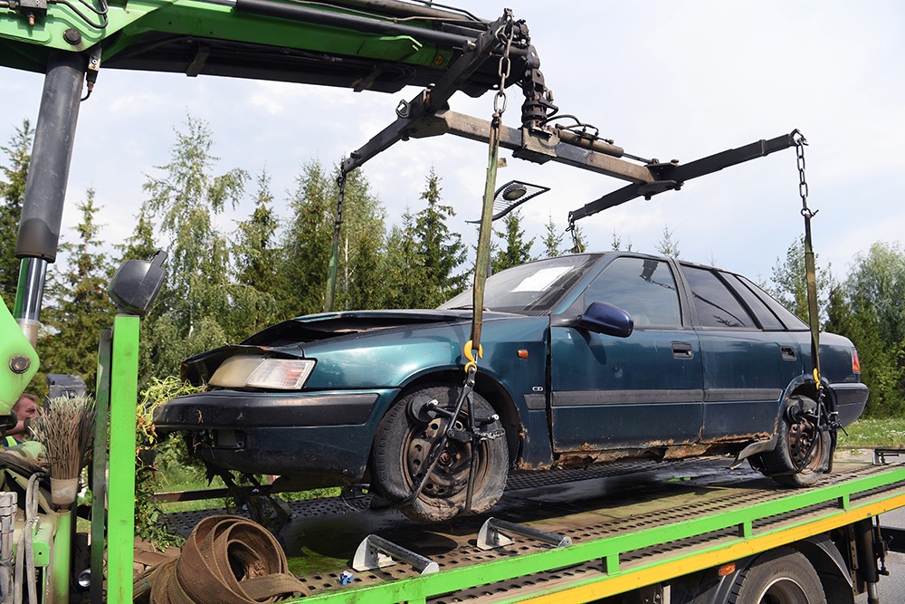 В Москве вывезли на утилизацию более 1200 брошенных автомобилей. В Москве вывезли на утилизацию более 1200 брошенных автомобилей.
