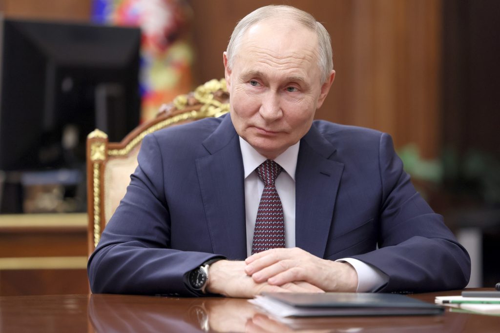 Владимир Путин поручил сделать рыбу доступной для россиян Владимир Путин поручил сделать рыбу доступной для россиян