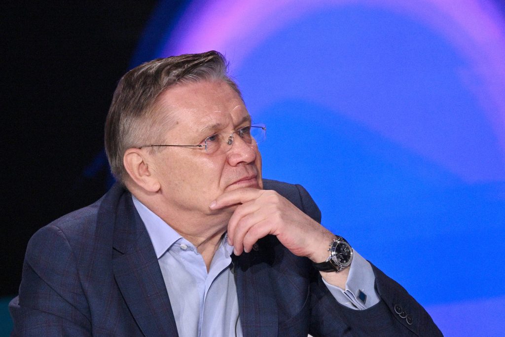 Росатом”: Транзит грузов из Китая в Европу по Северному морскому пути займет 14–15 дней. Росатом”: Транзит грузов из Китая в Европу по Северному морскому пути займет 14–15 дней.