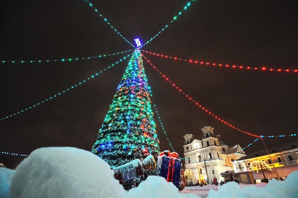 Российские туристы активно планируют новогодние поездки в Беларусь. Российские туристы активно планируют новогодние поездки в Беларусь.