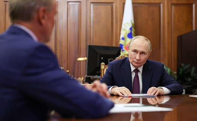 Встреча Президента России с Германом Грефом, председателем правления Сбербанка Встреча Президента России с Германом Грефом, председателем правления Сбербанка