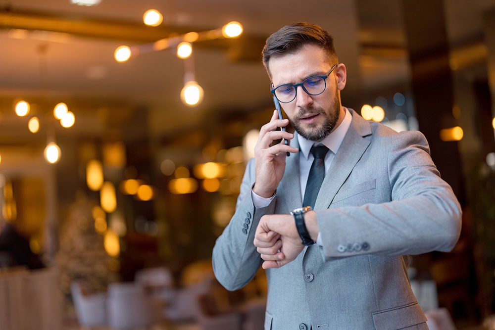 Россиянам объяснили, чем грозит опоздание на работу из-за непогоды Россиянам объяснили, чем грозит опоздание на работу из-за непогоды