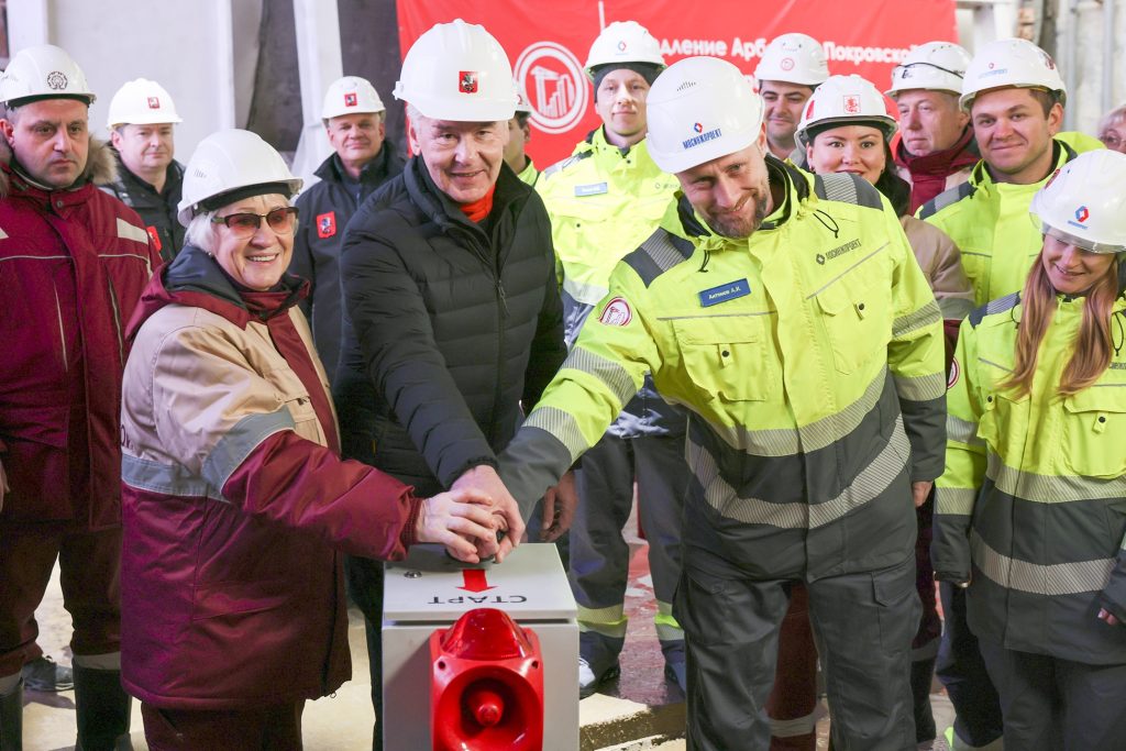 Островная платформа, футуристичный стиль: Собянин дал старт строительству участка метро от “Щелковской” до “Гольяново” Островная платформа, футуристичный стиль: Собянин дал старт строительству участка метро от “Щелковской” до “Гольяново”