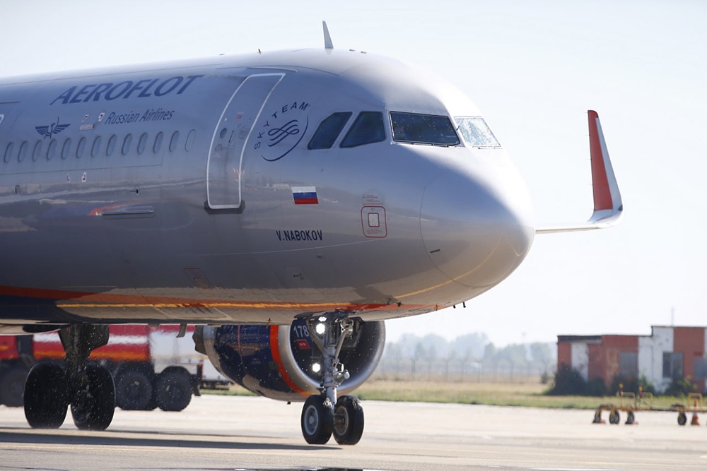 Работу аэропортов Краснодара и Сочи ограничили из-за угрозы атаки БПЛА Работу аэропортов Краснодара и Сочи ограничили из-за угрозы атаки БПЛА