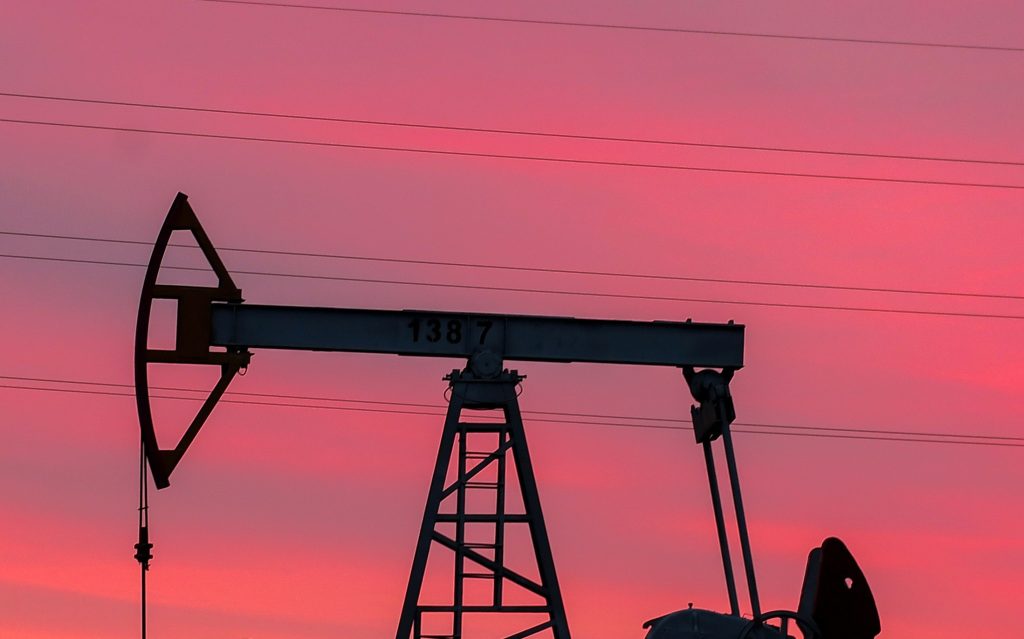 Эксперты оценили решение ОПЕК+ увеличить добычу в декабре Эксперты оценили решение ОПЕК+ увеличить добычу в декабре