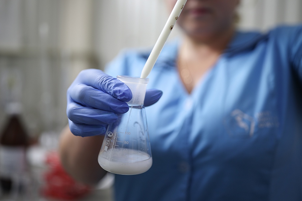 В Госдуме предложили увеличить штрафы за фальсификацию молока в десять раз: Что это изменит? В Госдуме предложили увеличить штрафы за фальсификацию молока в десять раз: Что это изменит?