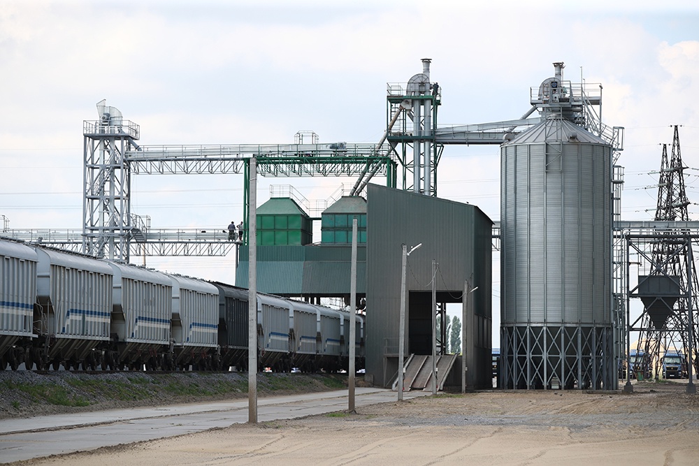 Снижение транспортных издержек и рисков порчи товара: Что даст России новый путь поставок зерна в Армению Снижение транспортных издержек и рисков порчи товара: Что даст России новый путь поставок зерна в Армению