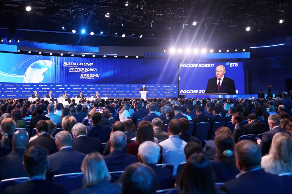 Путин поручил кабмину сформировать программу по IPO и SPO компаний с госучастием Путин поручил кабмину сформировать программу по IPO и SPO компаний с госучастием