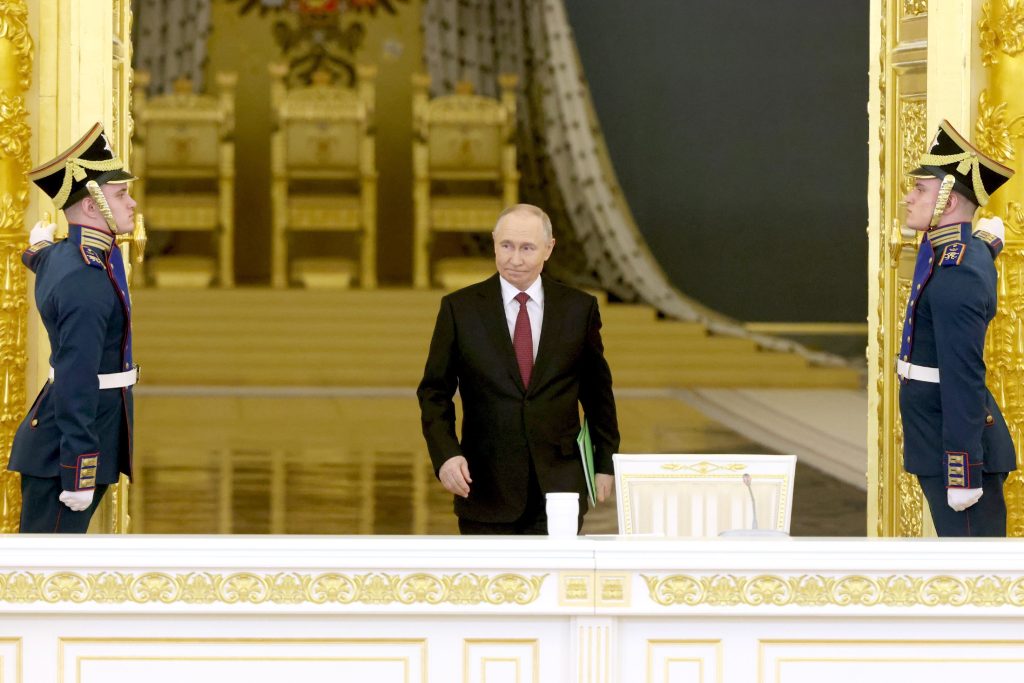 План на 2026 год: Владимир Путин анонсировал структурную перестройку экономики и новые меры поддержки семей