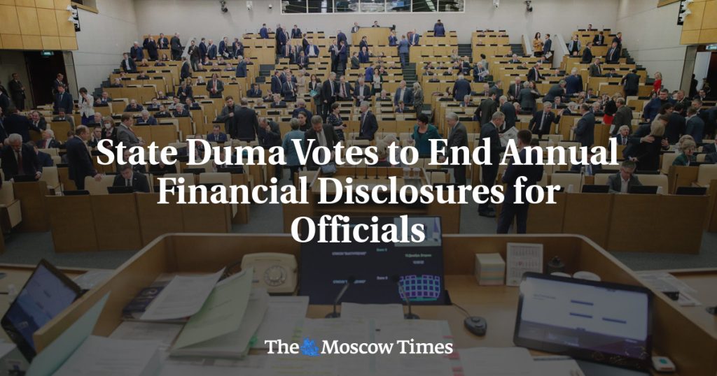 Госдума проголосовала за отмену ежегодного финансового декларирования для чиновников