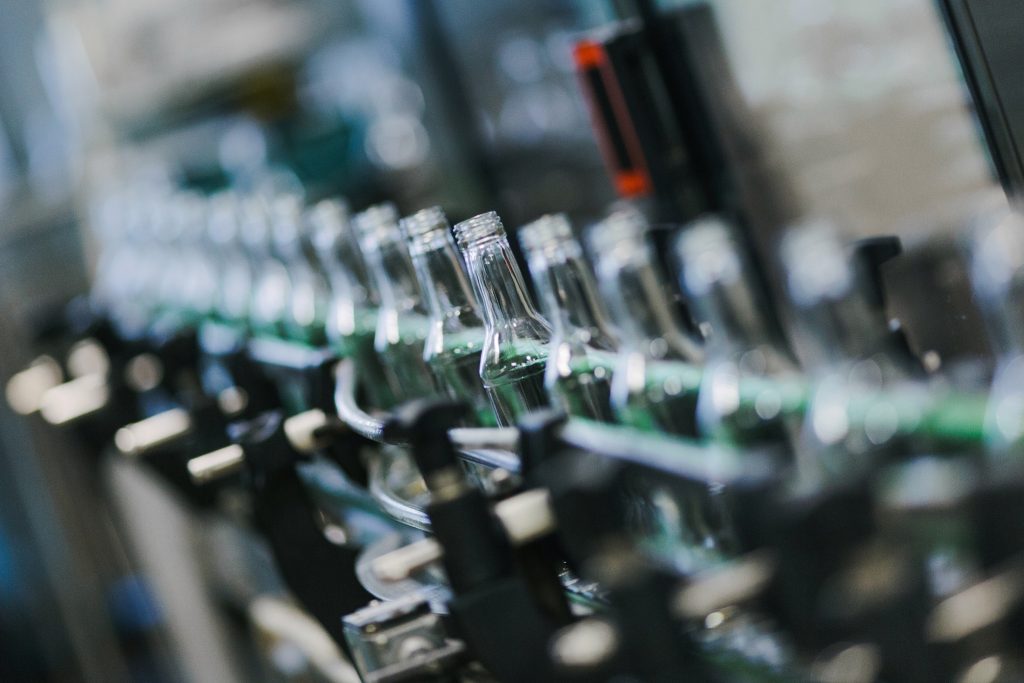 Минимальная цена на водку повысится на 60 рублей