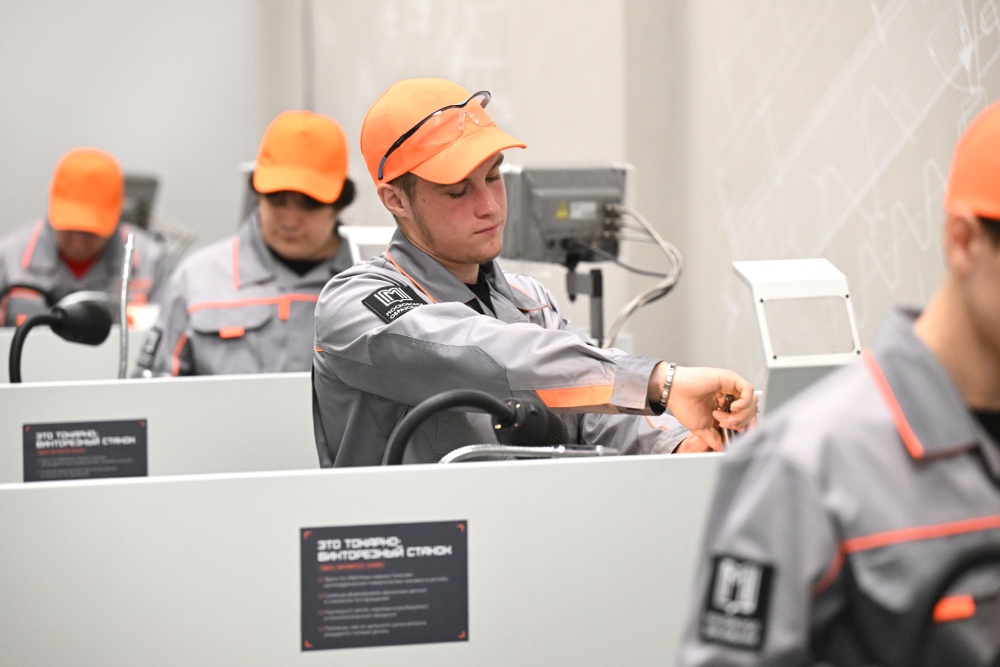 Специалист по маркетплейсам и слесарь-сантехник: Названы самые популярные вторые профессии у москвичей Специалист по маркетплейсам и слесарь-сантехник: Названы самые популярные вторые профессии у москвичей