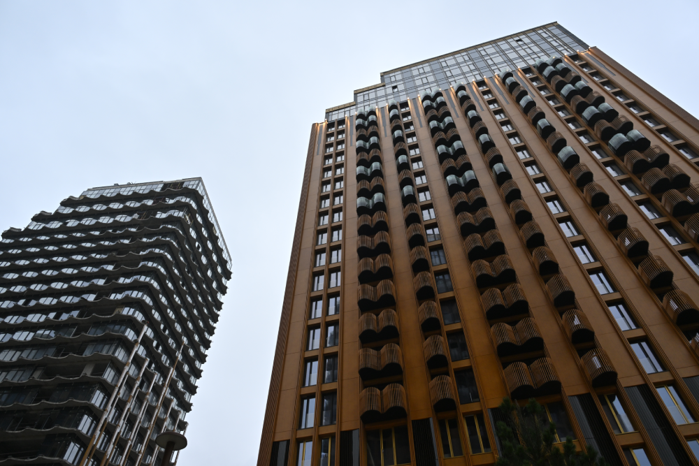 Хинштейн поручил сдержать рост цен на жилье в Курской области Хинштейн поручил сдержать рост цен на жилье в Курской области